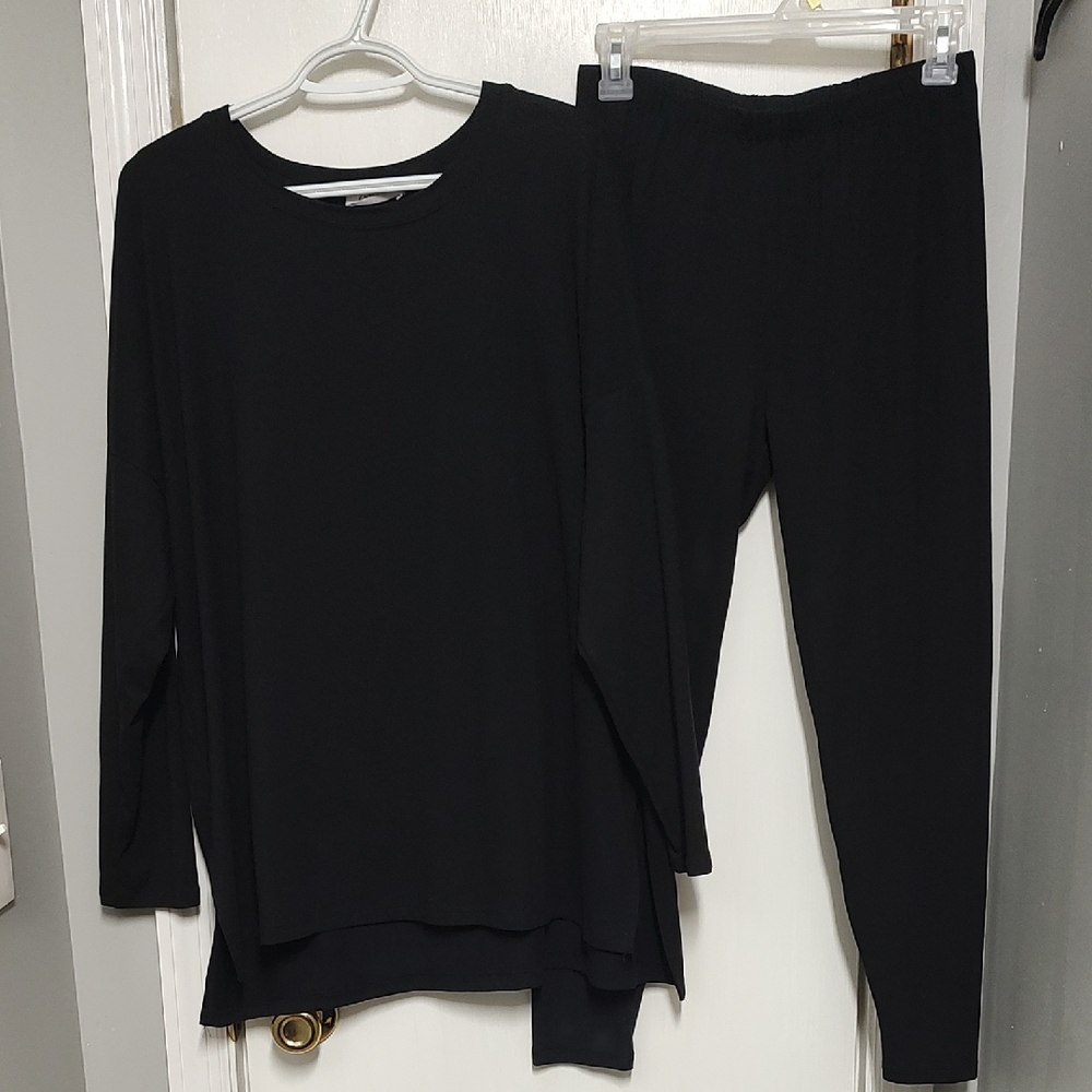 Zenana Outfitters Black Tunic Top